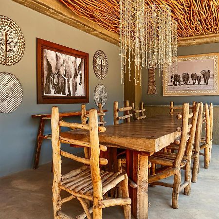 Gwango Heritage Resort Dete Экстерьер фото
