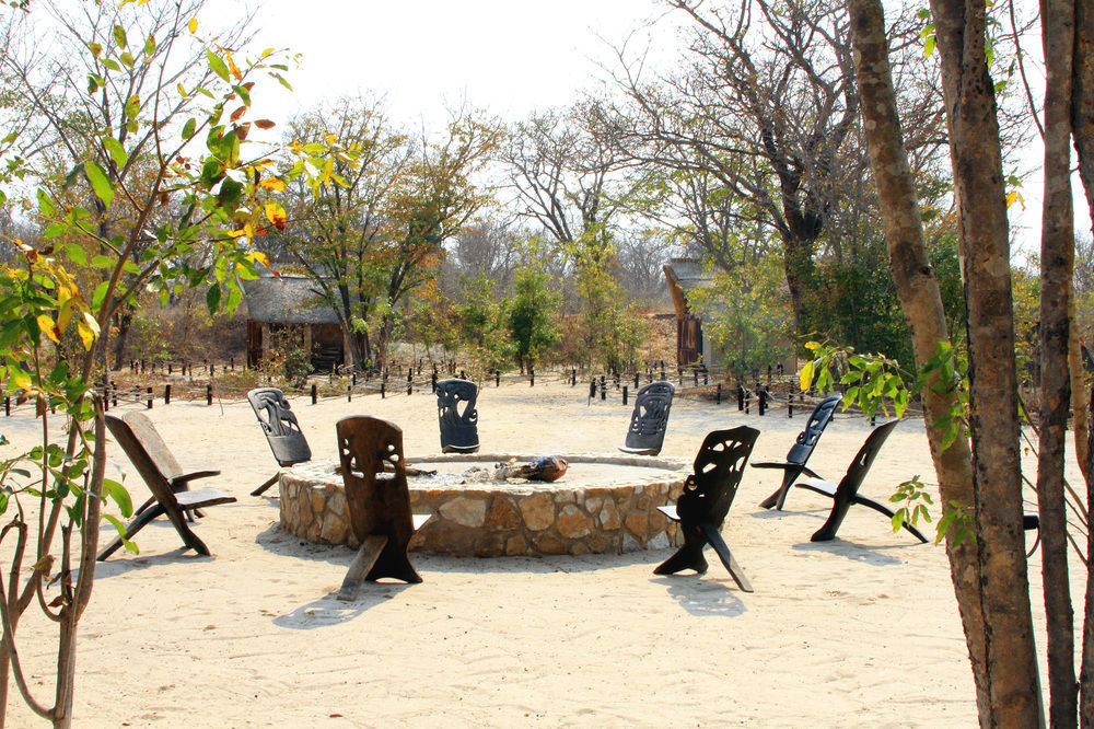 Gwango Heritage Resort Dete Экстерьер фото