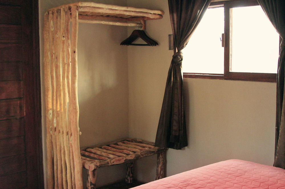 Gwango Heritage Resort Dete Экстерьер фото