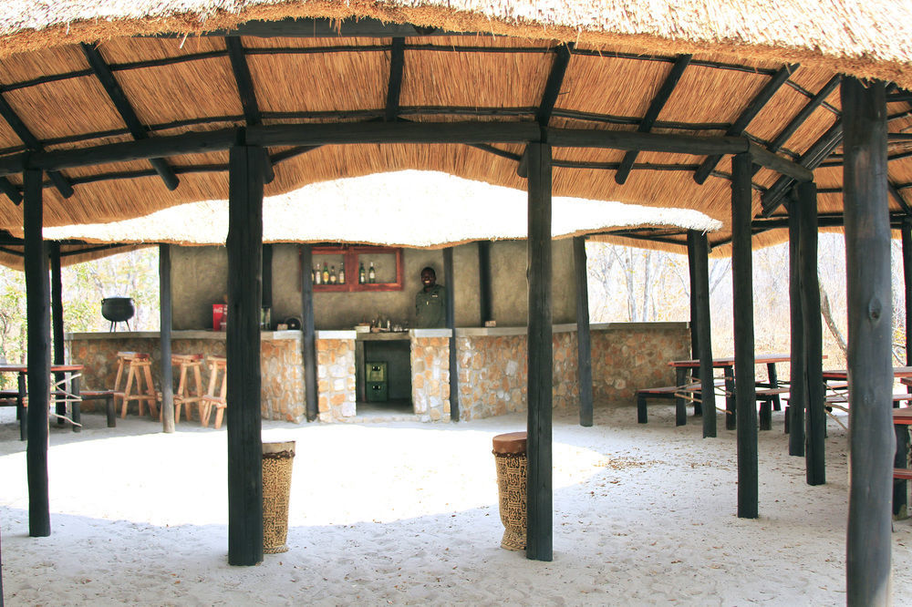 Gwango Heritage Resort Dete Экстерьер фото